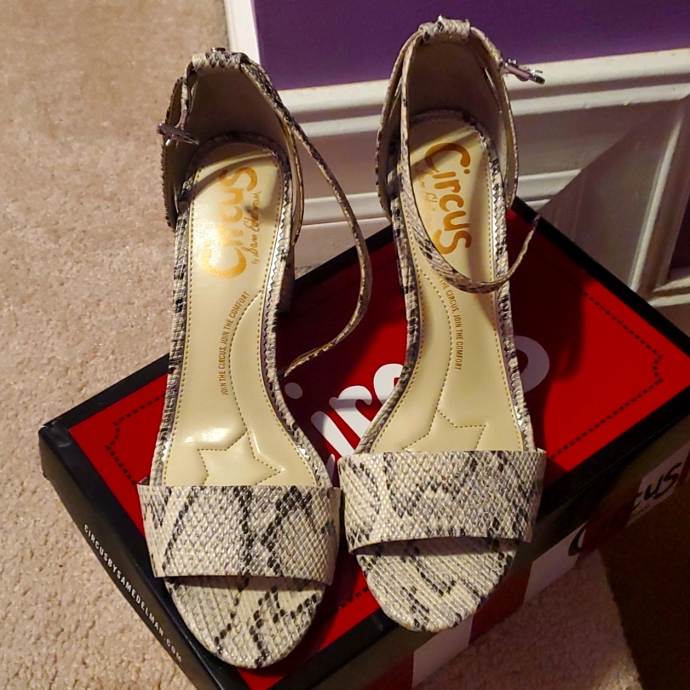 Circus By Sam Edelman Sandal